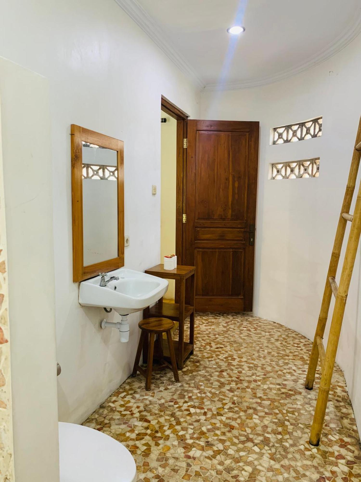 Villa Bougenville 요그야카르타 외부 사진